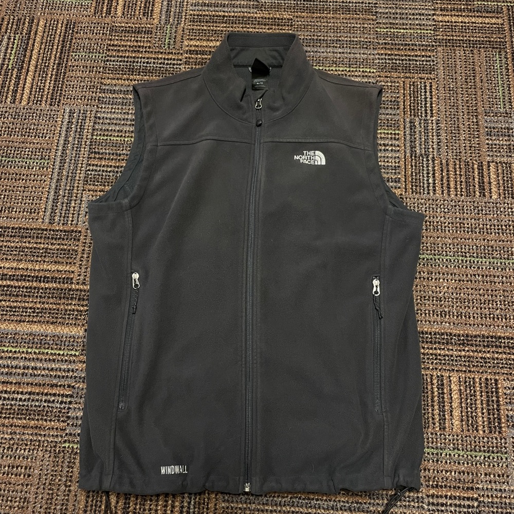 North face Windwall Mens XL vest, can fit a L